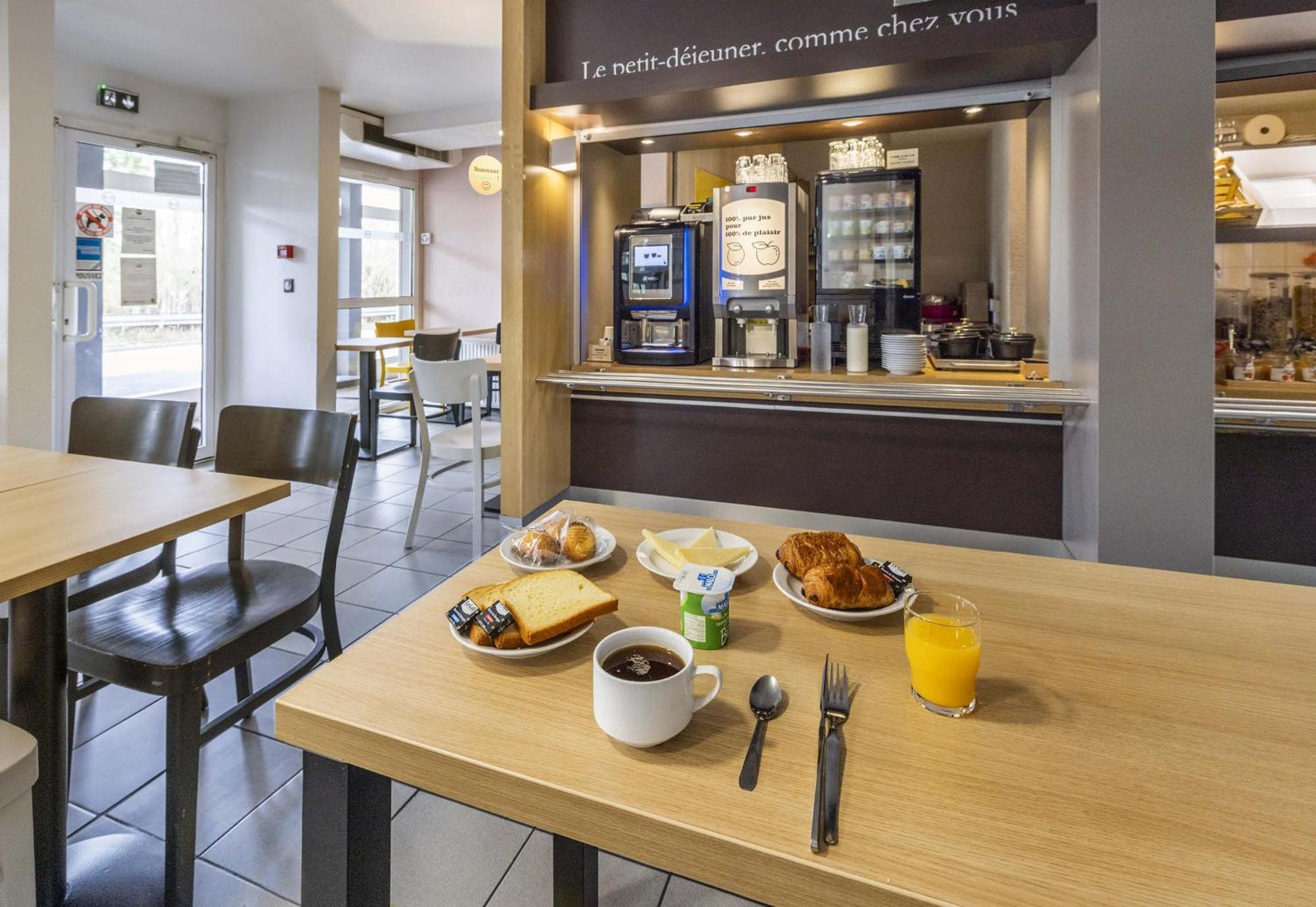 B&B Hotel Perpignan Sud Porte D'Espagne ภายนอก รูปภาพ